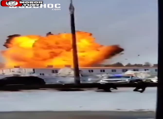 Video :A huge explosion results from a Ukrainian jet colliding with a Russian drone plant